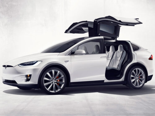 大谷翔平の愛車テスラの車種や価格を調査！運転の腕前はどうなの？