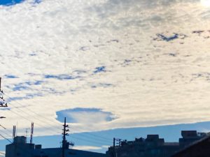 穴あき雲は地震の予兆と不安の声！発生の原因には2つの説が有力？
