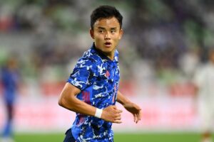 久保建英の頭がでかい!ハゲておでこが広い？顔が寄っている？